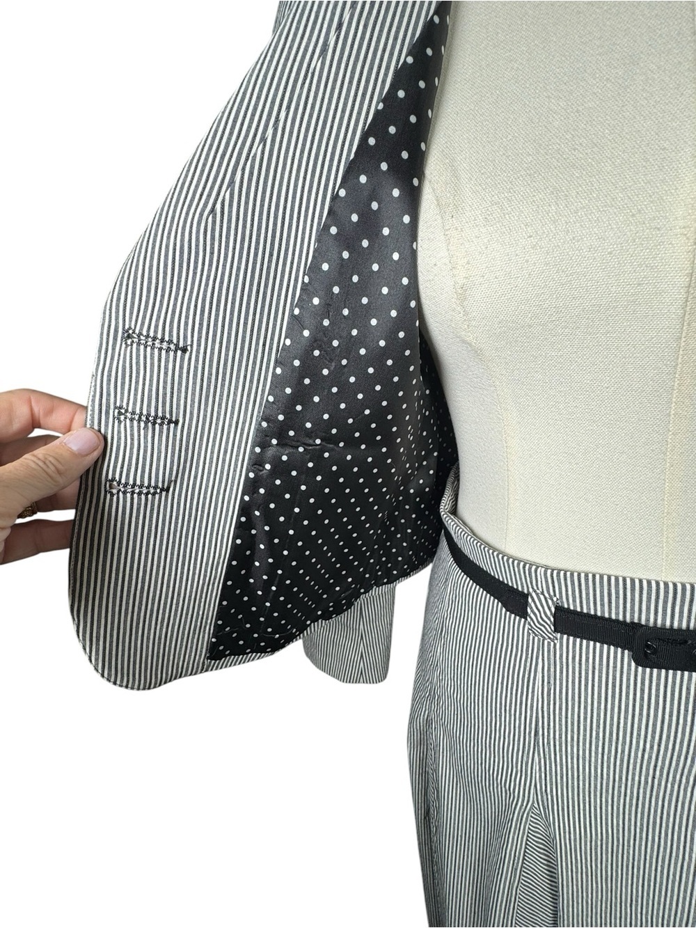 Nanette Lepore Black White Pinstripe Seersucker Career Suit Set 2 Piece Size 6 - Picture 2 of 13